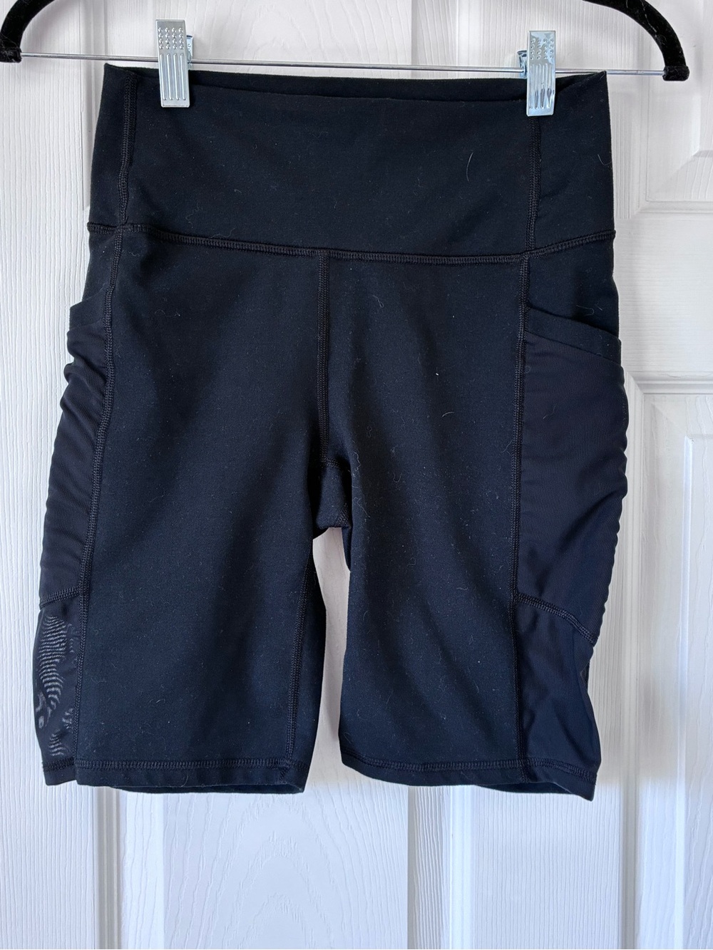 Women’s Black High-Rise Athletic Bike Shorts with Side Pockets